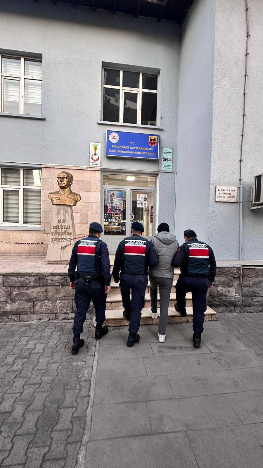 FETÖ üyeliğinden aranan şahıs yakalandı 