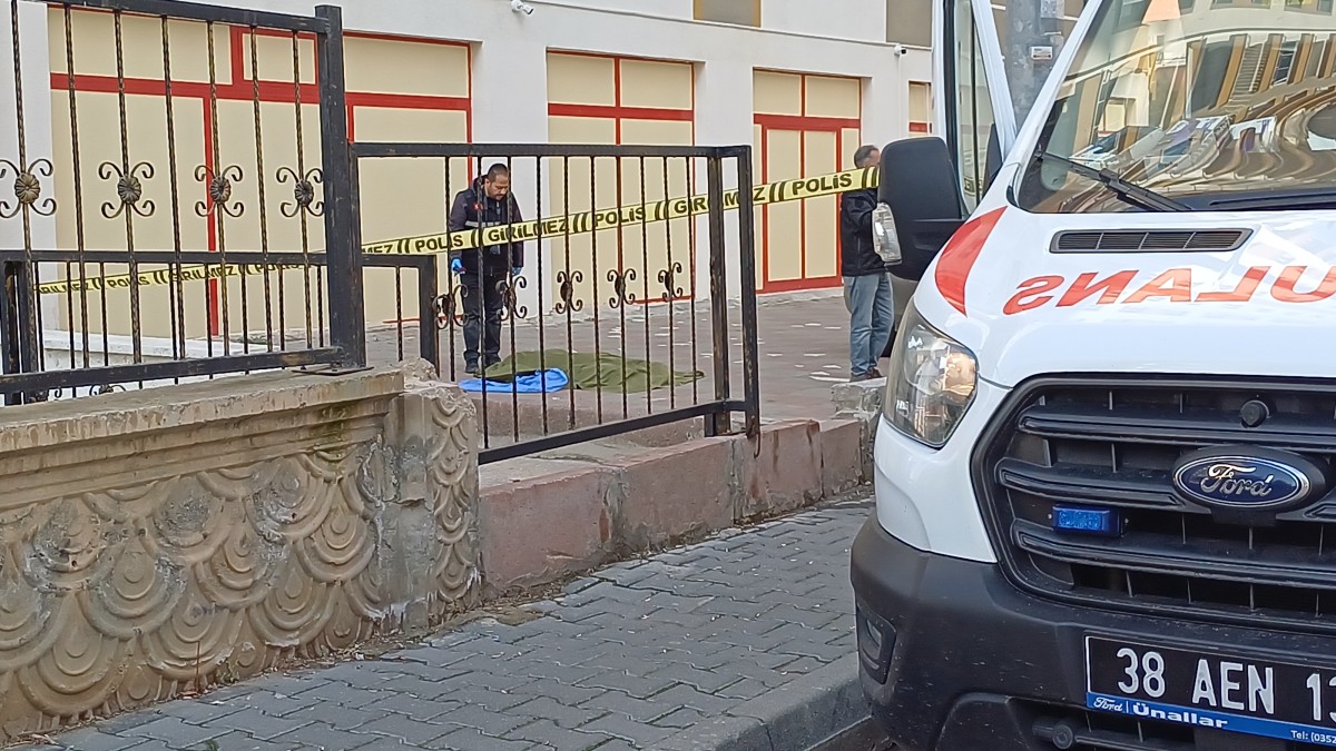 8. kattan düşen kadın öldü  