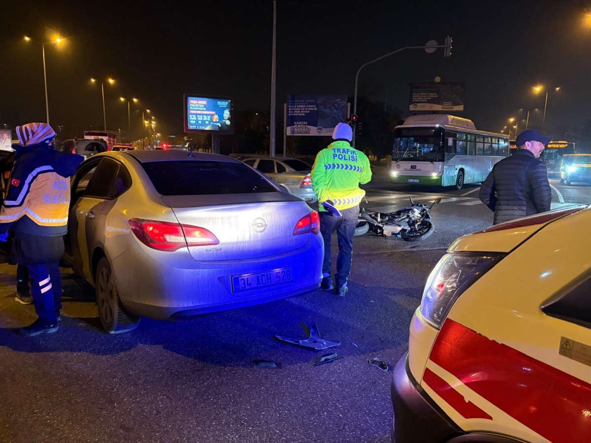Kayseri'de Otomobille Motosiklete Çarpıştı: 1 Ağır Yaralı
