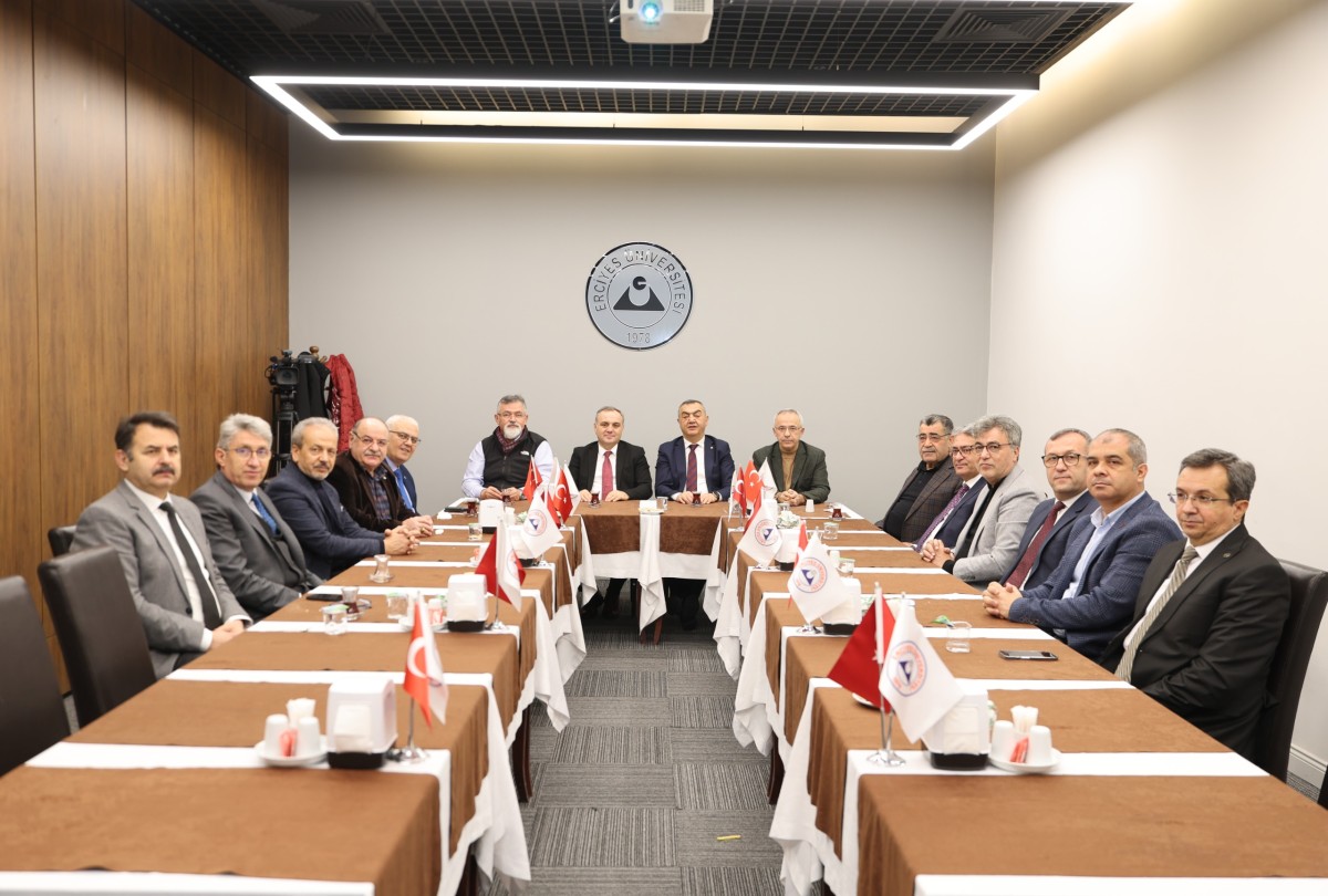 Rektör Altun, KAYSO Yönetimine ERÜ’nün Projelerini Anlattı