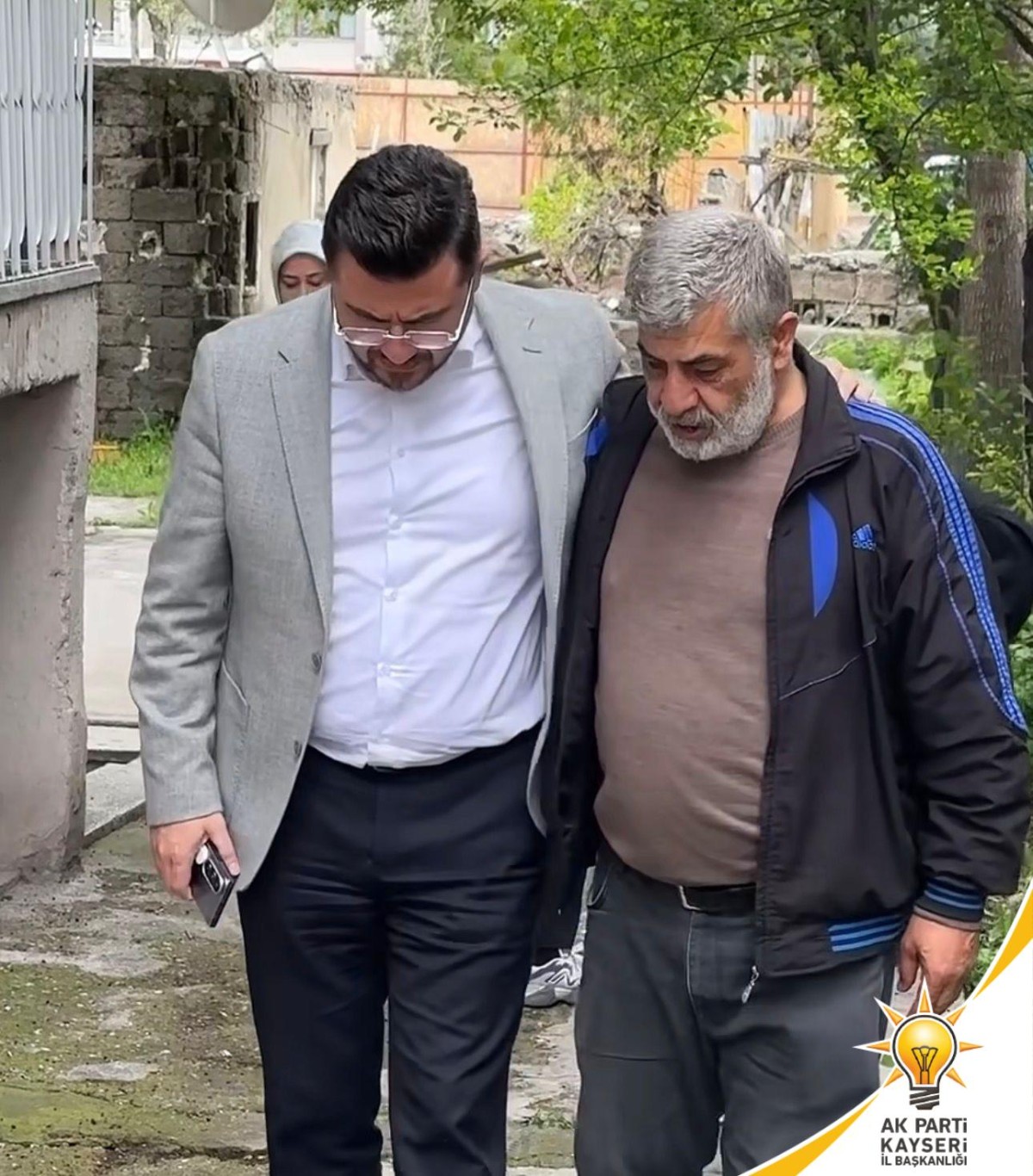 AK Parti Kayseri Teşkilatından 30 Günde 14 Bin 526 Haneye Ziyaret