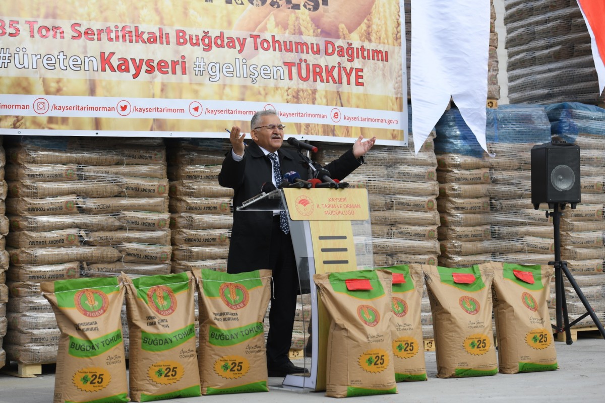 Başkan Büyükkılıç: “Çiftçilerimize Hizmetkâr Olmayı En Büyük Onur Biliriz”