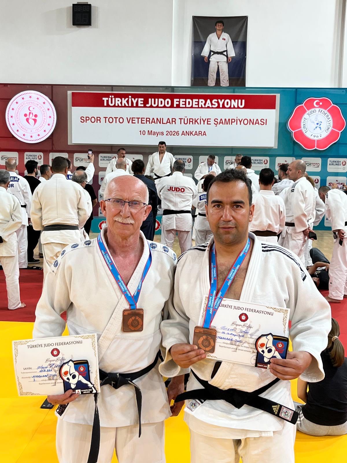 Kayserili Sporculardan Türkiye Üçüncülüğü 