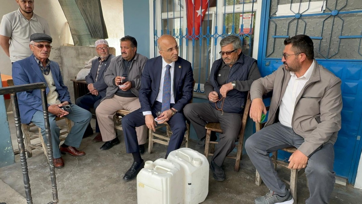  CHP’li Aşkın Genç Vatandaşların Sorunlarını Dinledi