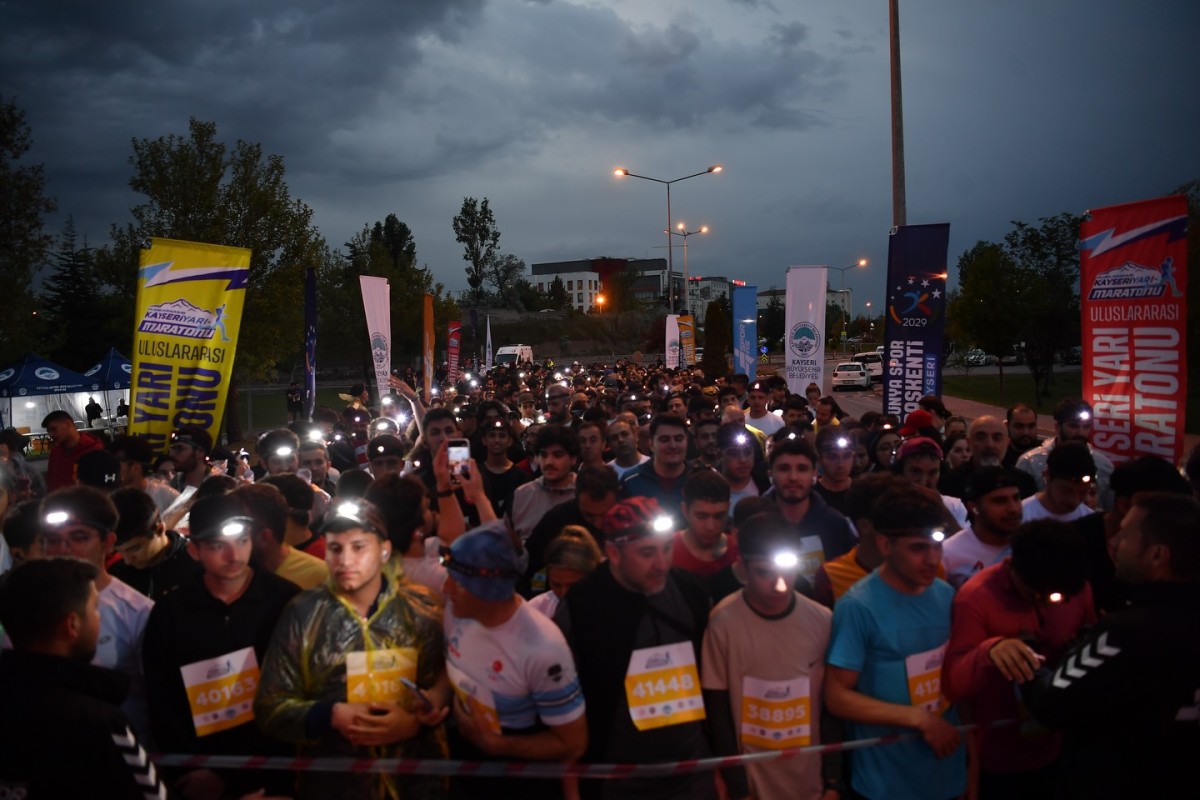 Kayseri, 19 Mayıs Gece Koşusunda Tek Yürek Oldu