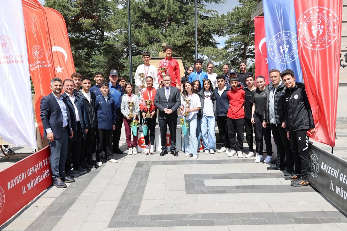 19 Mayıs Türk Dünyası Gençlik Koşusu Coşkuyla Gerçekleştirildi