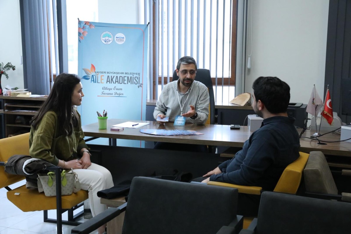 İlk Adım Çiftlerden, Bir Ömür Destek Büyükşehir Aile Akademisi’nden
