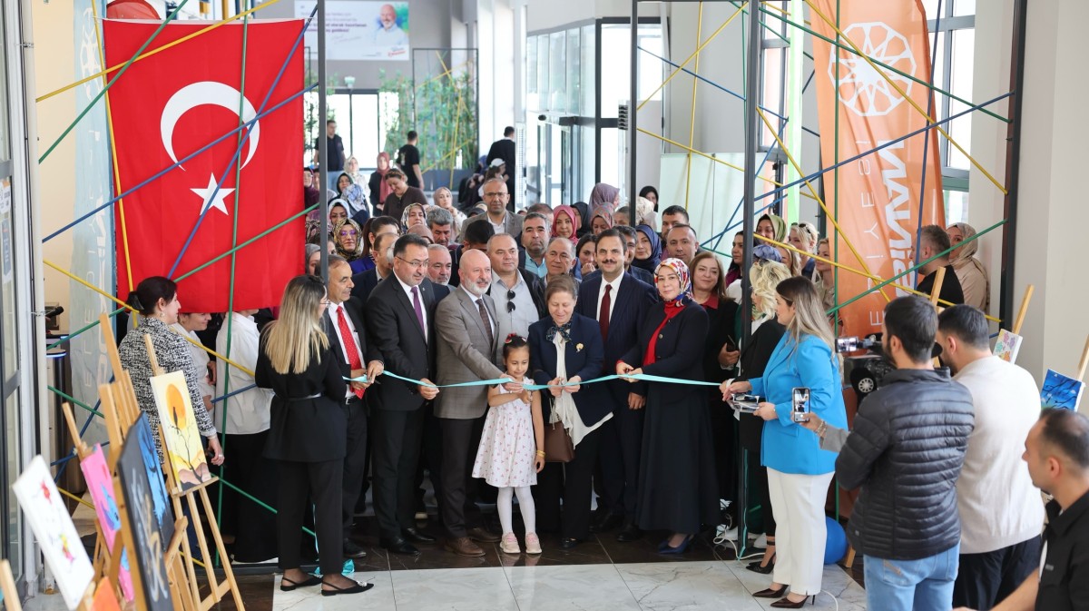 Kocasinan Akademi'den Göz Kamaştıran Yıl Sonu Sergisi