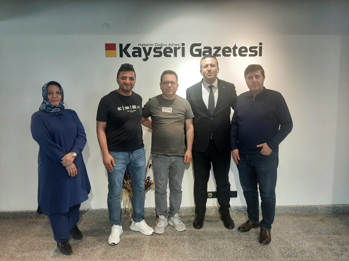 Cenani Ayaydın, Kayseri Gazetesi’ni Ziyaret Etti