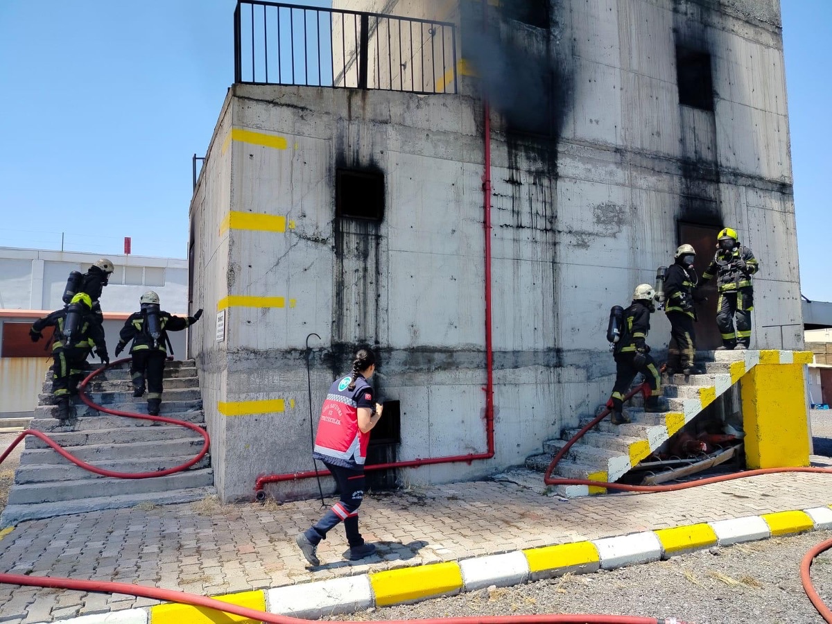 Kayseri OSB İtfaiyesi’nden Öğrencilere Uygulamalı Yangın Eğitimi