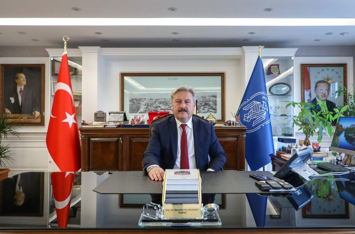 Başkan Büyükkılıç’tan Okullardaki Bahar Coşkusuna Yakın İlgi