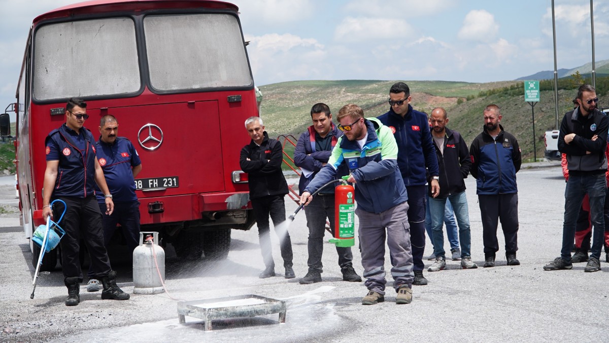 Erciyes A.Ş. Personeline Uygulamalı Yangın Eğitimi