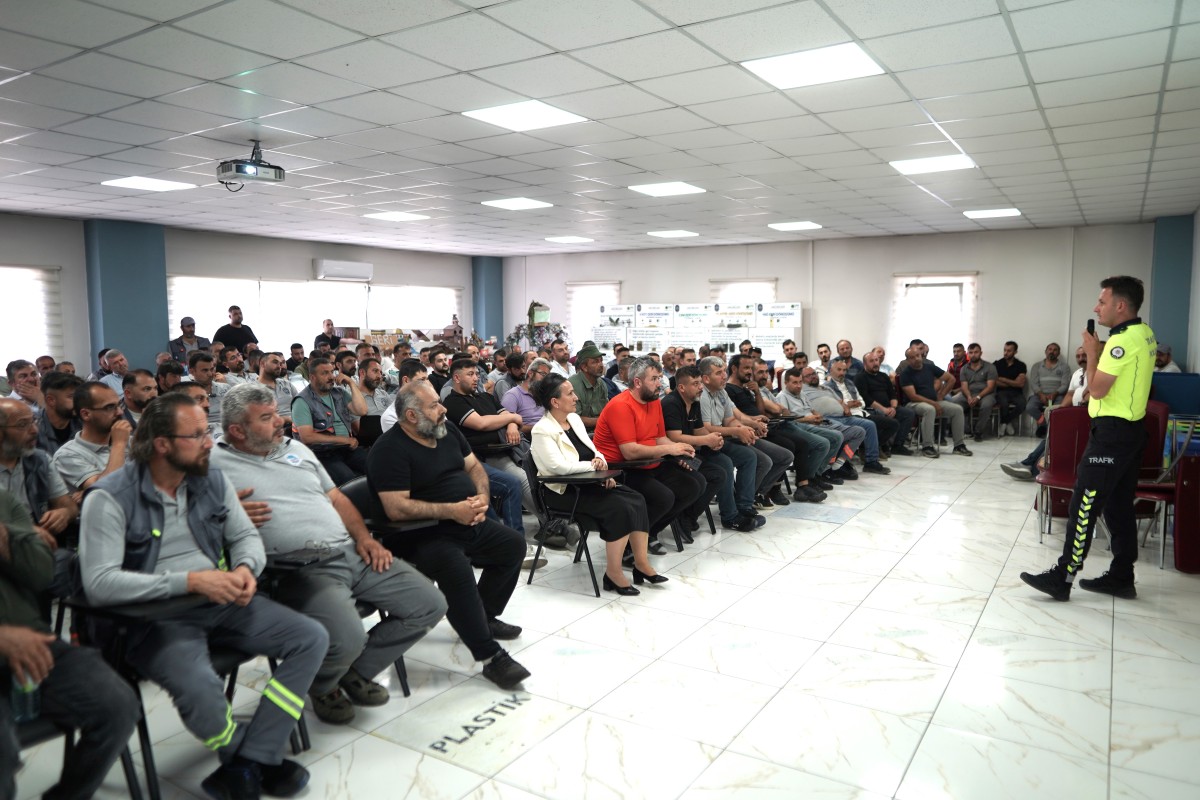Melikgazi'den Saha Çalışanlarına Trafik Eğitimi