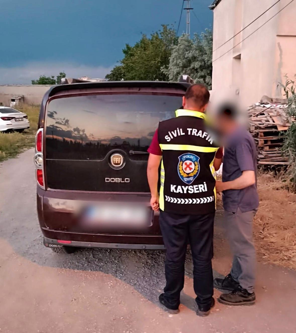 Yayaya Yol Vermeyen 2 Sürücüye 11 Bin TL Ceza