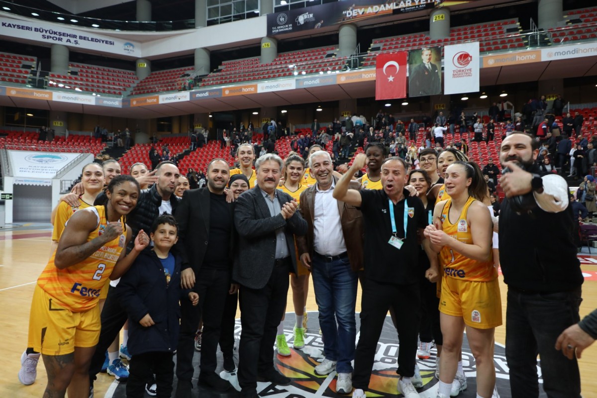 Başkan Palancıoğlu: “Haydi Kayseri! Şehrin Takımına Hep Birlikte Sahip Çıkalım!”