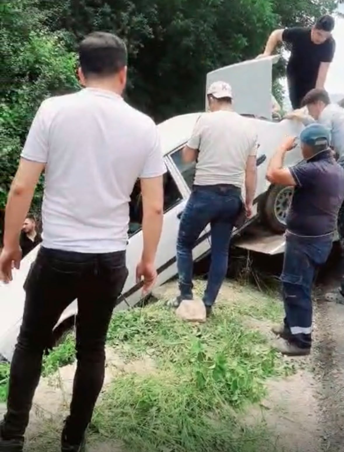 Yahyalı'da Otomobil Su Kanalına Düştü: 1 Yaralı