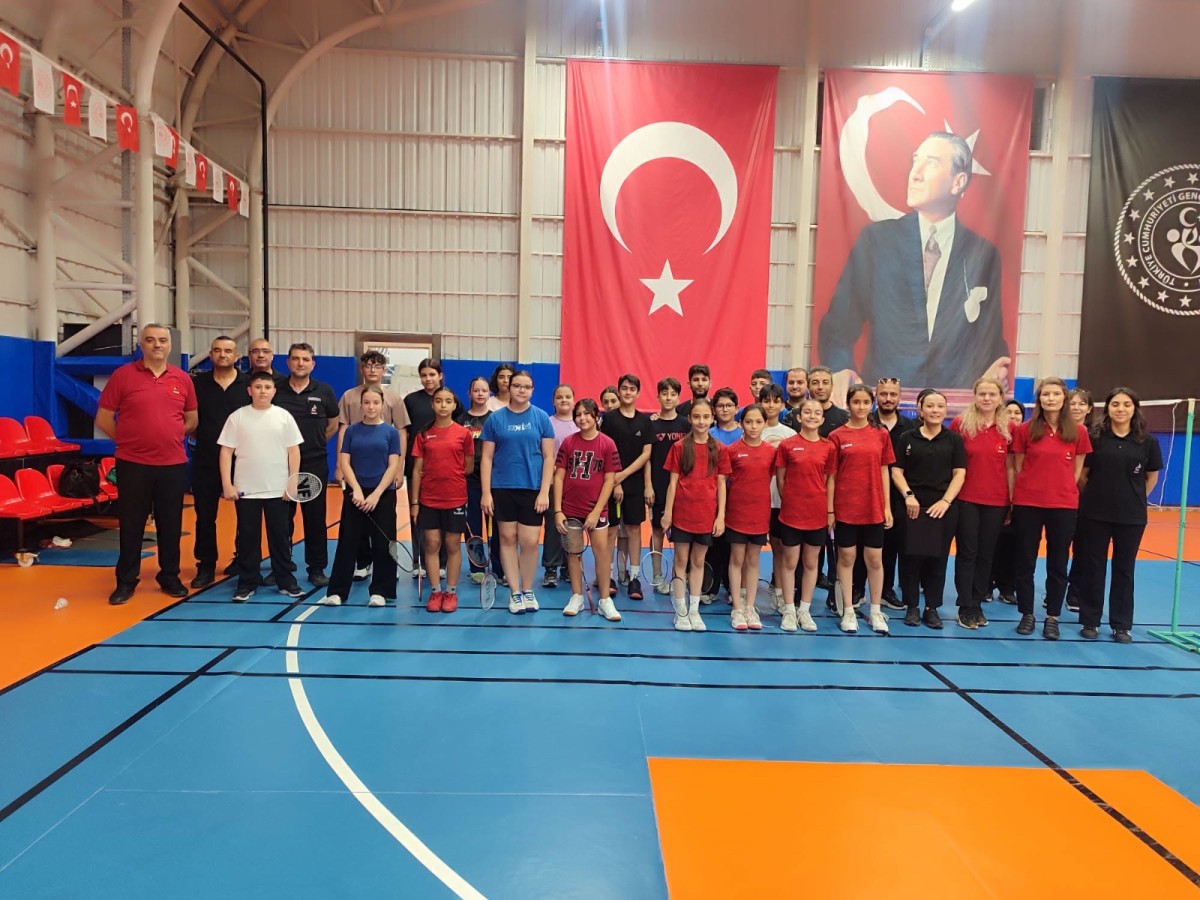  ANALİG Badminton İl Seçmeleri Heyecanı Sürüyor