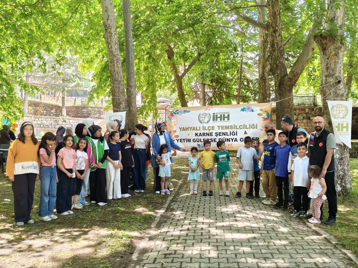 Yahyalı İHH'dan Yetim Çocuklara Karne Şenliği