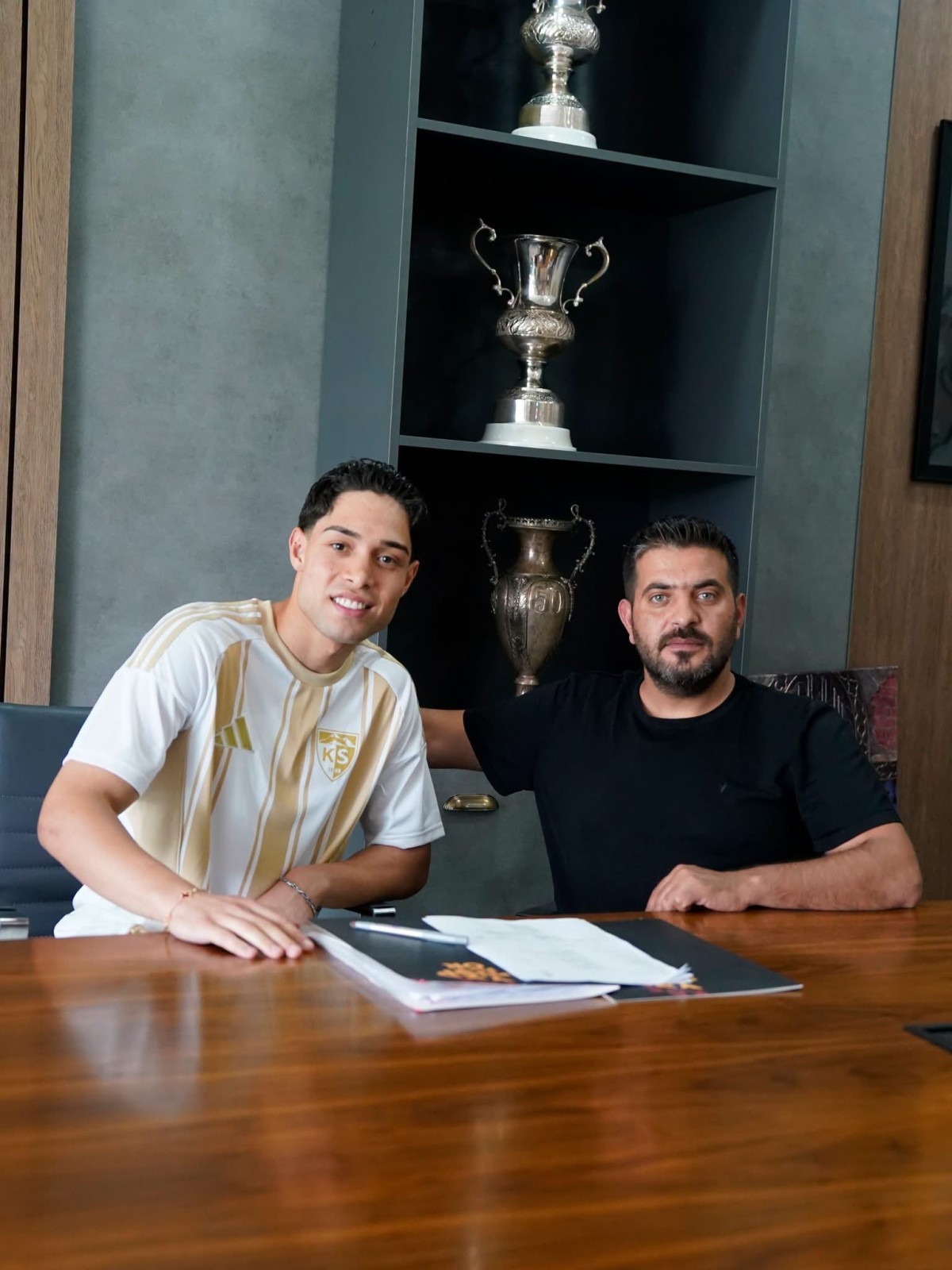 Kayserispor, Talha Sarıarslan ile 3 Yıllık Yeni Sözleşme İmzaladı