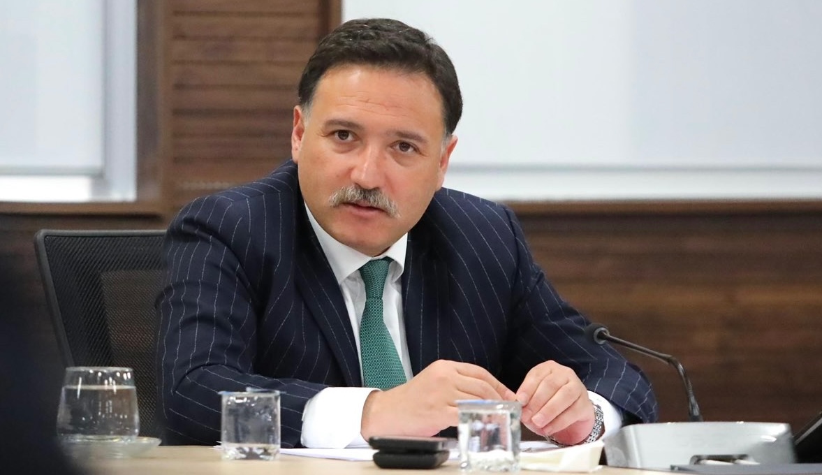  Vali Çiçek: 