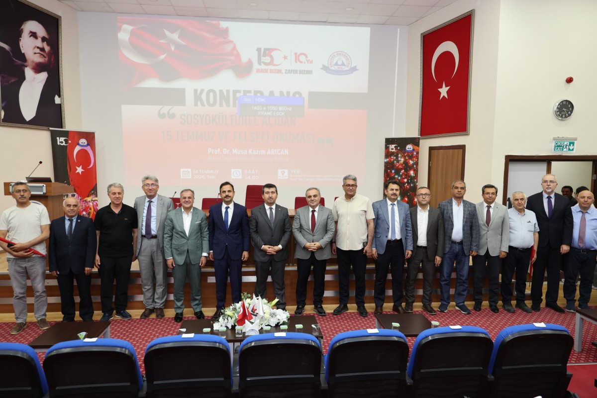 “Sosyokültürel Açıdan 15 Temmuz ve Felsefi Okuması” Konferansı Düzenlendi