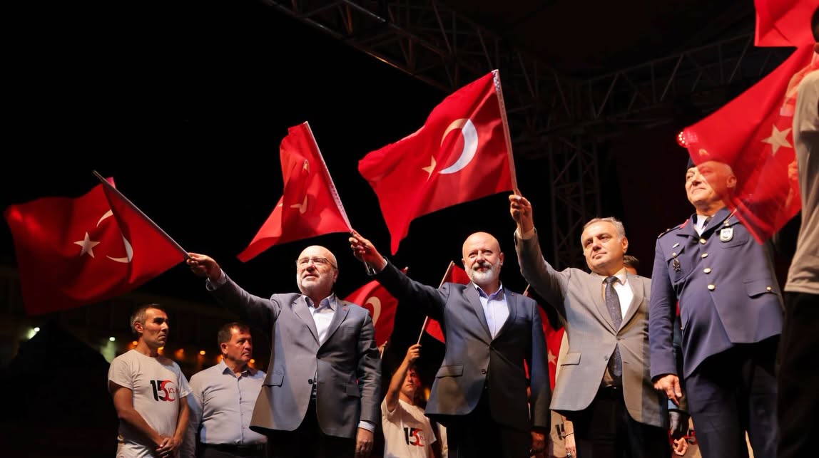 Başkan Çolakbayrakdar'dan Milli İradeye Sahip Çıkan Kayserililere Teşekkür