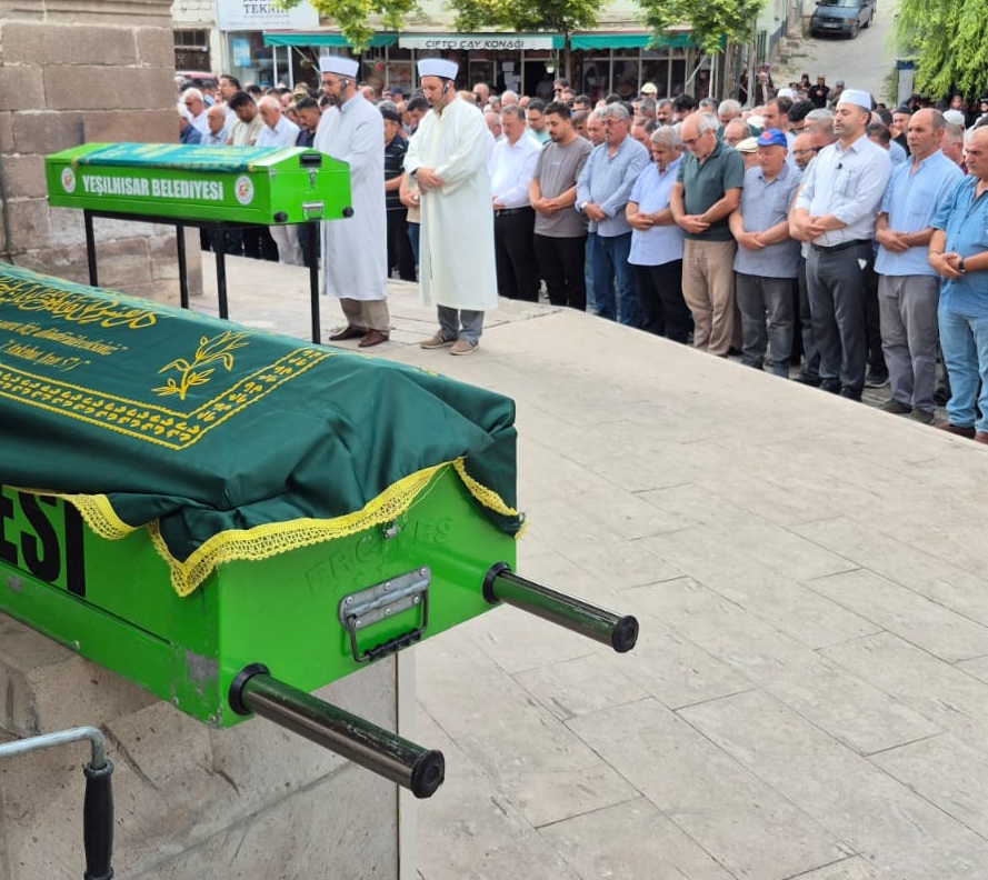 Samsun’dan Kayseri’ye Ateş Düştü: Tekne Kazasında Ölen 3 Kişi Defnedildi