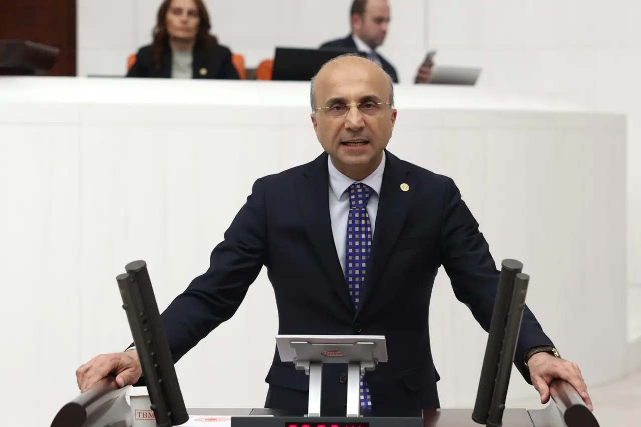 Kayseri Milletvekili Aşkın Genç’e Yeni Parti'de Çifte Görev