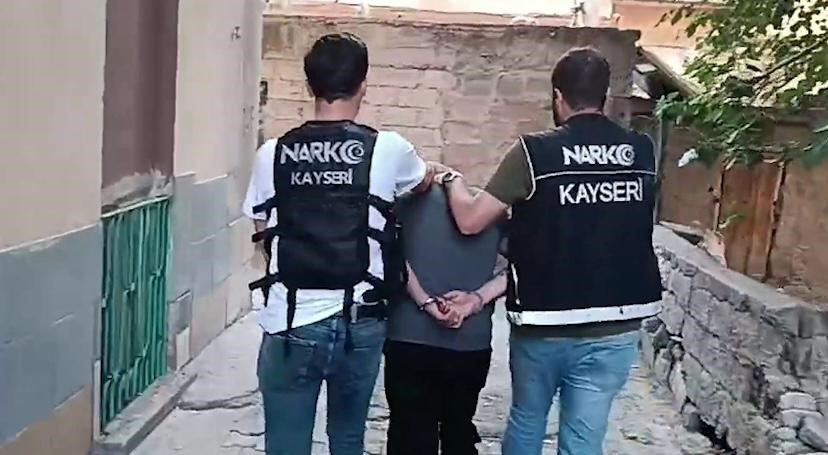 Polisten Suçlulara Darbe: 1 Haftada 377 Yakalama, 117 Tutuklama!