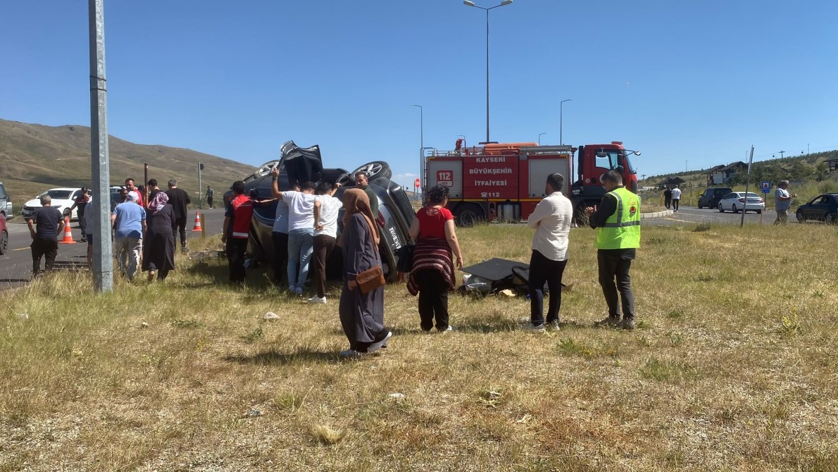 Kayseri’de Feci Kaza: İki Otomobil Çarpıştı