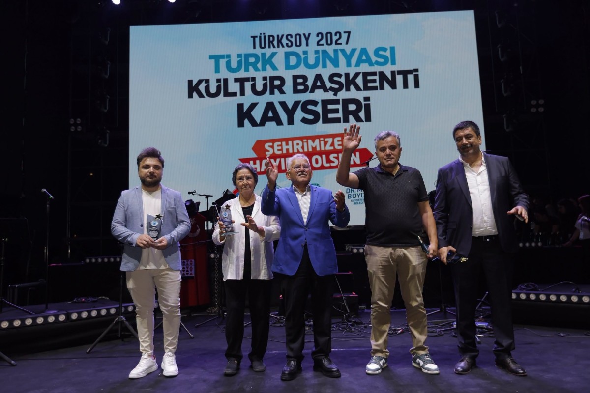 Dadaloğlu Şenliklerinde Konuşan Büyükkılıç: “Sizler Bizim Olmazsa Olmazımızsınız”