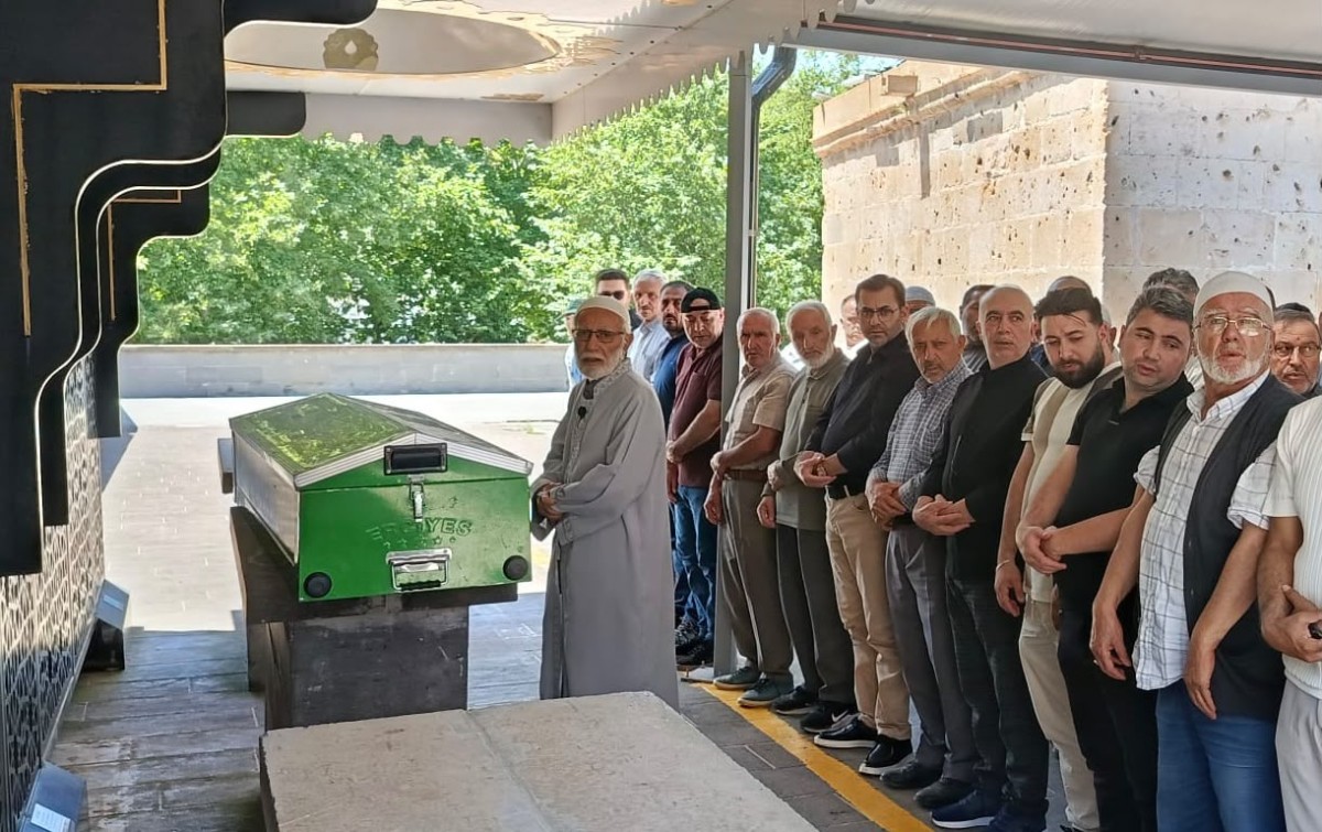 Motosiklet Kazasında Vefat Eden Dede, Son Yolculuğunu Uğurlandı