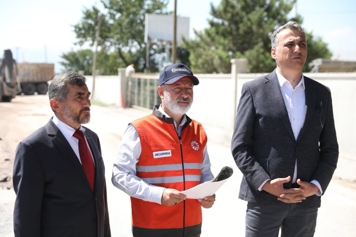 Başkan Çolakbayrakdar, Elagöz Mahallesi’nde Altyapı Çalışmalarını İnceledi