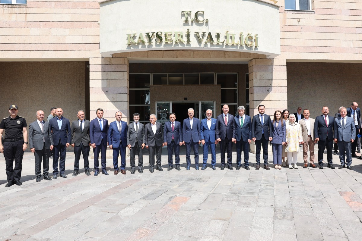 Bakan Uraloğlu’ndan Vali Gökmen Çiçek’e Ziyaret