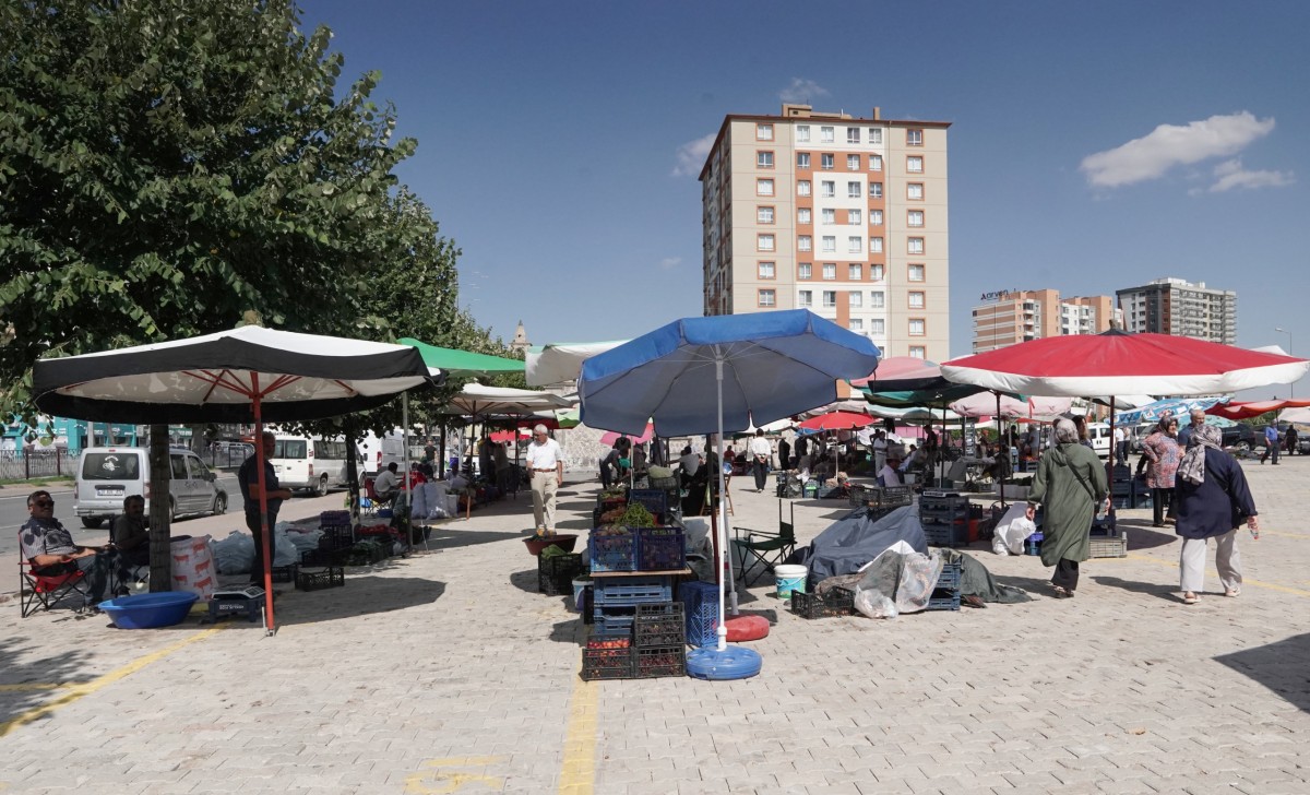 Melikgazi Üretici Pazarlarında Organik Ürünler Vatandaşlarla Buluşuyor