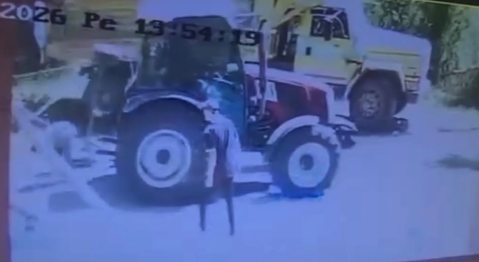 Traktörün Geri Manevrasında 1 Kişi Yaralandı