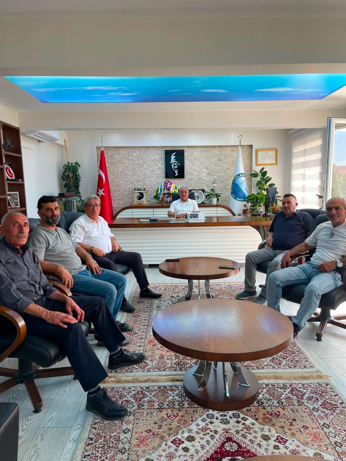 Felahiye Belediye Başkanı Şeref Güleser ve Meclis Üyeleri CHP’den İstifa Etti