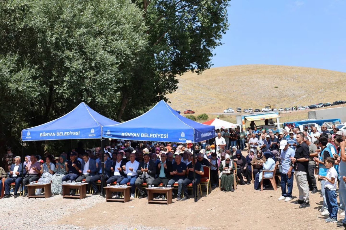 Taçınlılar, Geleneksel Dayanışma ve Muhabbet Günü’nde Buluştu