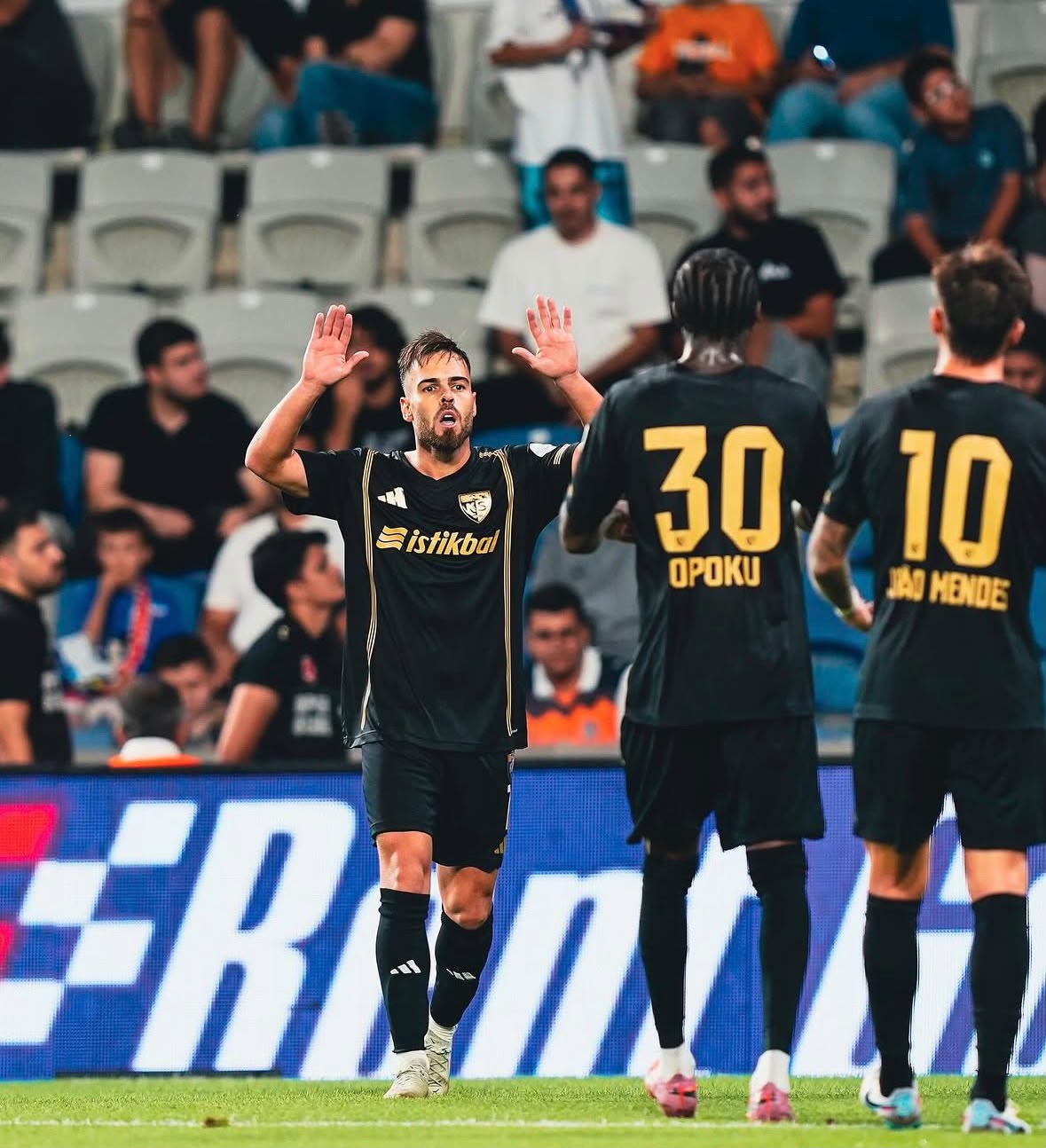 Kayserispor’da Miguel Cardoso ile Yollar Ayrıldı