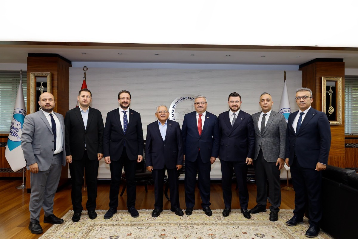 Başkan Büyükkılıç, AK Parti Koordinatörlerini Ağırladı