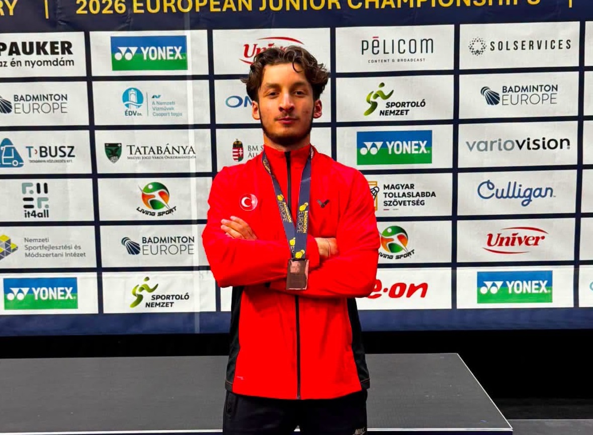 Kayserili Milli Badmintoncu Yiğitcan Erol’dan Avrupa Üçüncülüğü