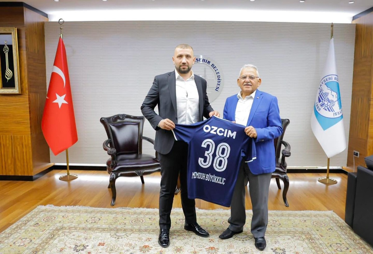 Başkan Büyükkılıç, Erciyes 38 FK Yönetimini Ağırladı