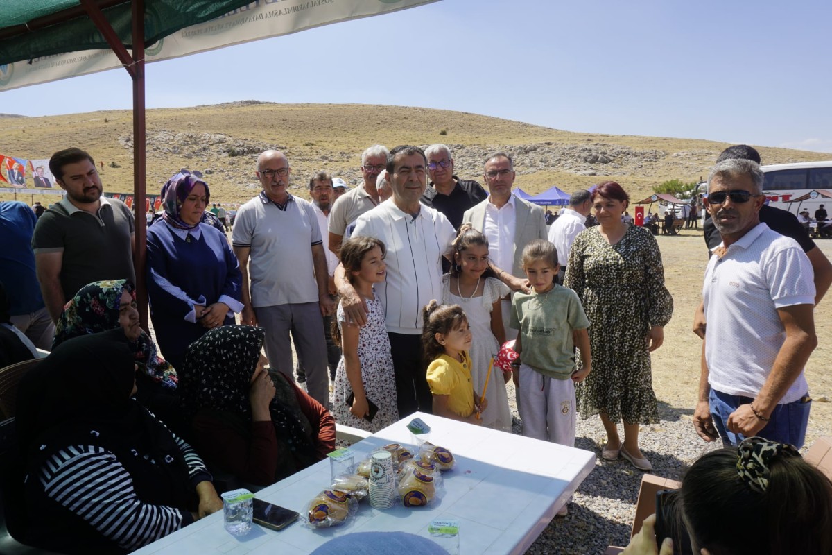 Köleteliler Yünören’de Geleneksel Pilav Şenliğinde Buluştu