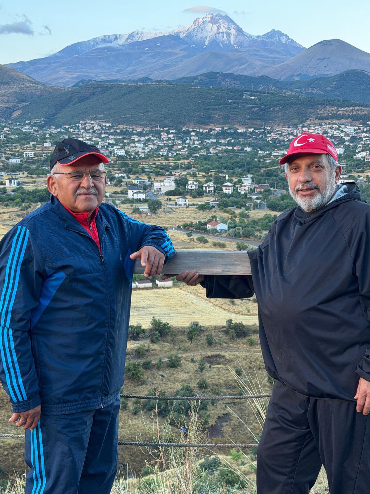Erciyes’e Sezonun İlk Karı Yağdı