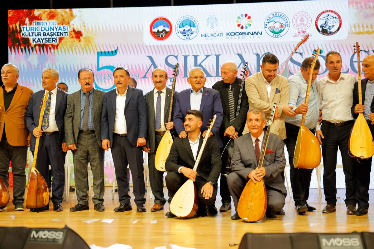 Kayseri’de 5. Uluslararası Âşıklar Şöleni: Türk Dünyasının Ozanları Buluştu