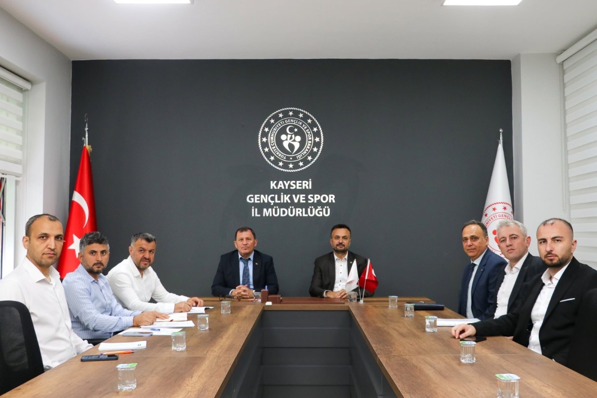 Kayseri’de Yamaç Paraşütü Faaliyetleri İçin İstişare Toplantısı