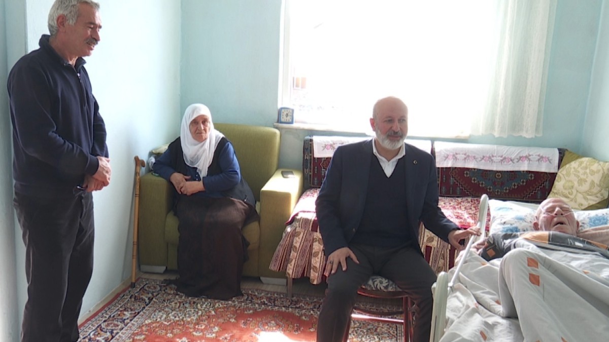 Kocasinan, “Evde Bakım” Hizmetiyle Hem Yüzleri Güldürüyor Hem Şifa Dağıtıyor