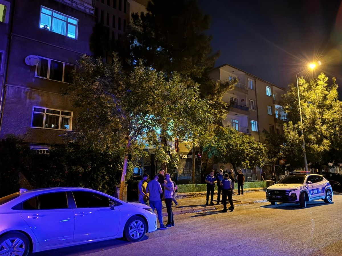 Kayseri’de Üvey Babasını Bıçakla Ağır Yaraladı