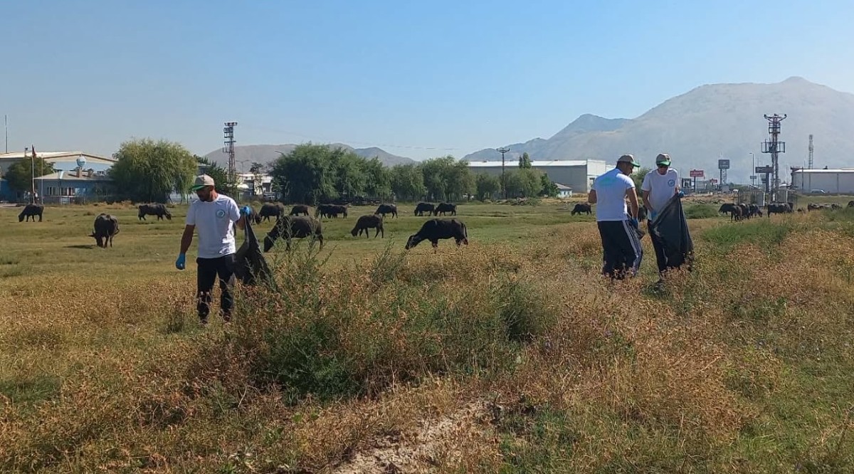Hürmetçi Sazlığı’nda Temizlik Çalışması Yapıldı