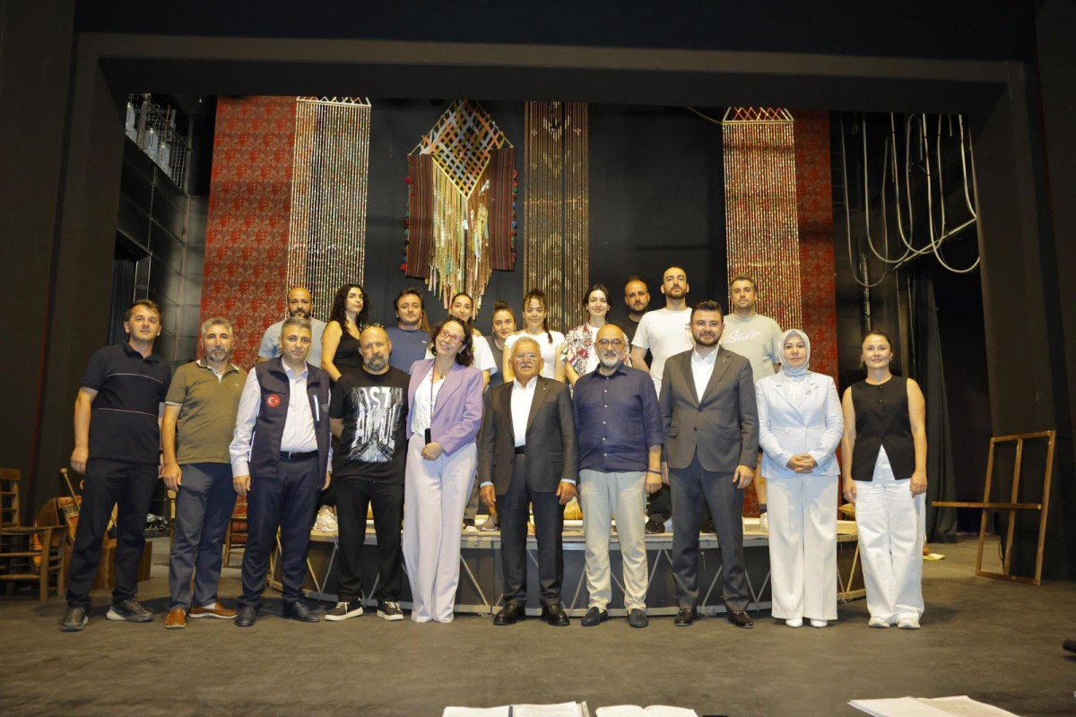 Başkan Büyükkılıç’tan Kayseri Devlet Tiyatrosu’na İnceleme Ziyareti